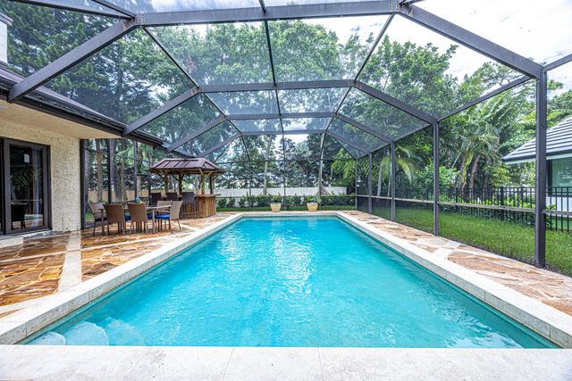 1985 Parkside Circle S, Boca Raton, FL 33486