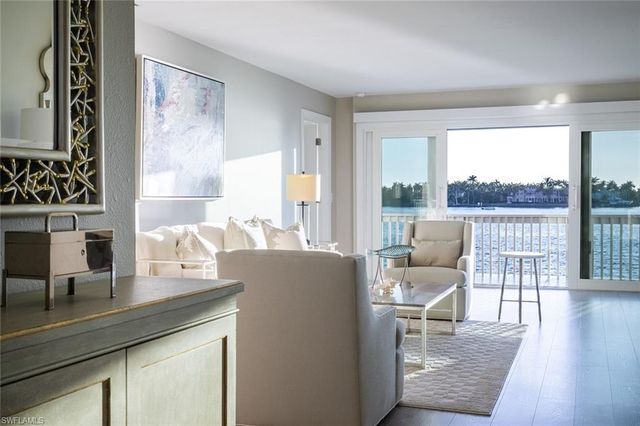 1302 CHESAPEAKE AVE # A3, Naples, FL 34102