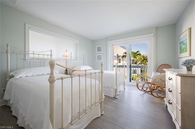 1302 CHESAPEAKE AVE # A3, Naples, FL 34102