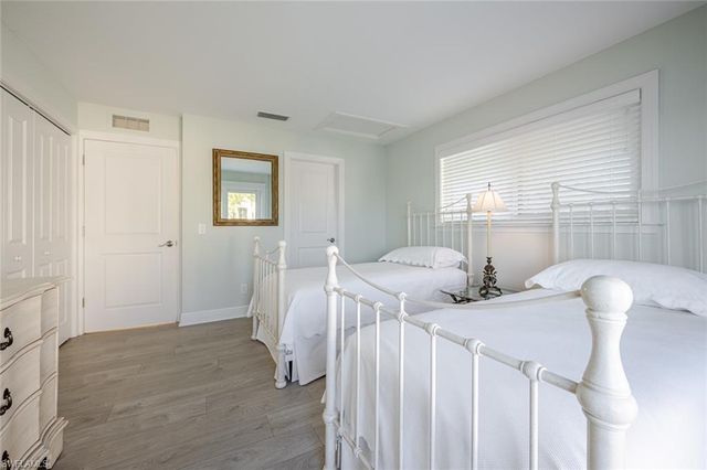 1302 CHESAPEAKE AVE # A3, Naples, FL 34102