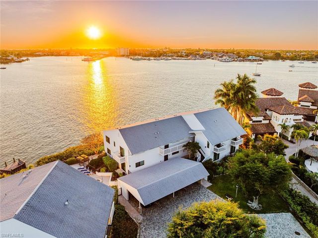 1302 CHESAPEAKE AVE # A3, Naples, FL 34102