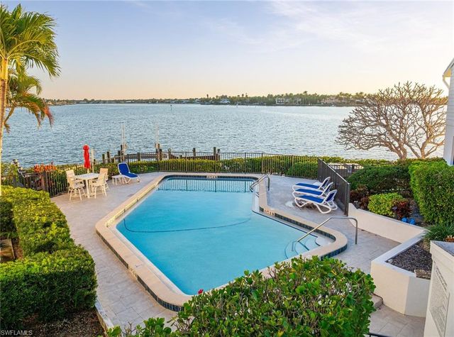 1302 CHESAPEAKE AVE # A3, Naples, FL 34102