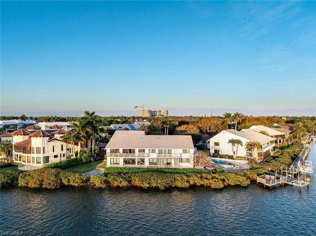 1302 CHESAPEAKE AVE # A3, Naples, FL 34102