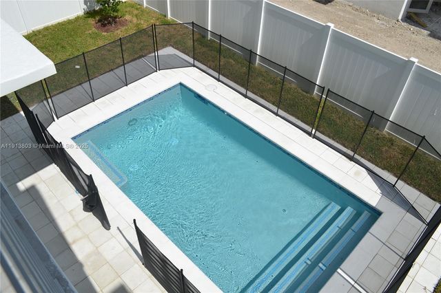 3350 NW 83rd Ct, Doral, FL 33122