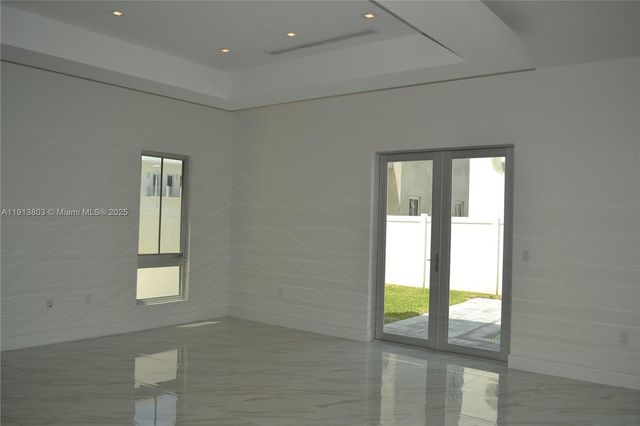 3350 NW 83rd Ct, Doral, FL 33122