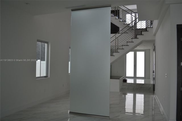 3350 NW 83rd Ct, Doral, FL 33122