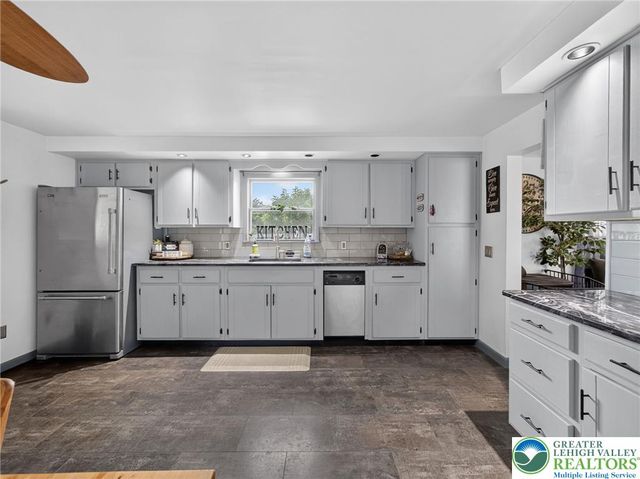 2628 Levans Road, Coplay Boro, PA 18037