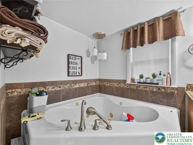 2628 Levans Road, Coplay Boro, PA 18037