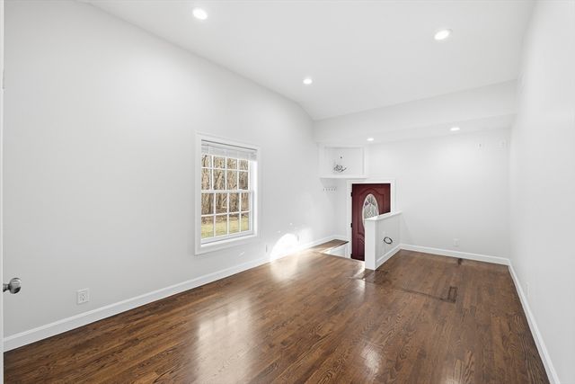 20 Mulhall Dr, Ashland, MA 01721