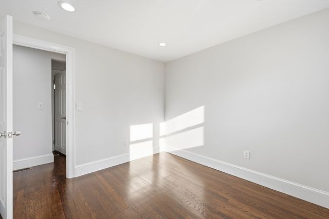 20 Mulhall Dr, Ashland, MA 01721