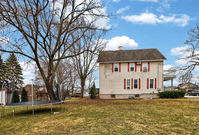 1326 Midland AVENUE, Kewaskum, WI 53040