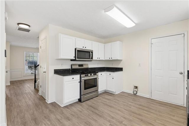 390 Manor Glen Drive, Suwanee, GA 30024