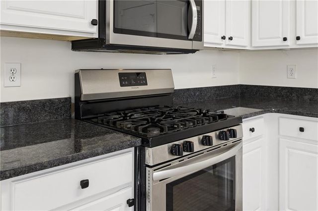 390 Manor Glen Drive, Suwanee, GA 30024