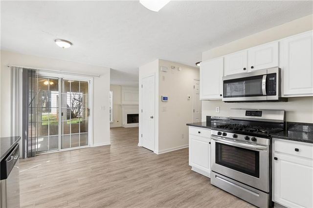 390 Manor Glen Drive, Suwanee, GA 30024