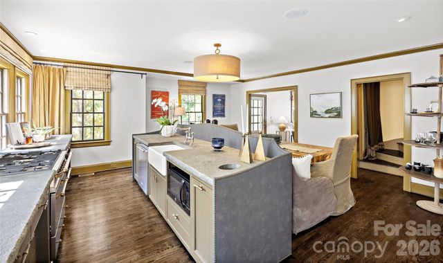 208 Wales Avenue, Charlotte, NC 28209