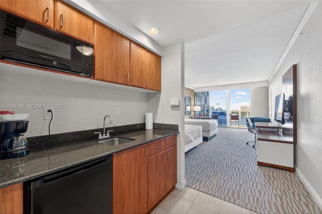 18001 Collins Avenue 2101, Sunny Isles Beach, FL 33160