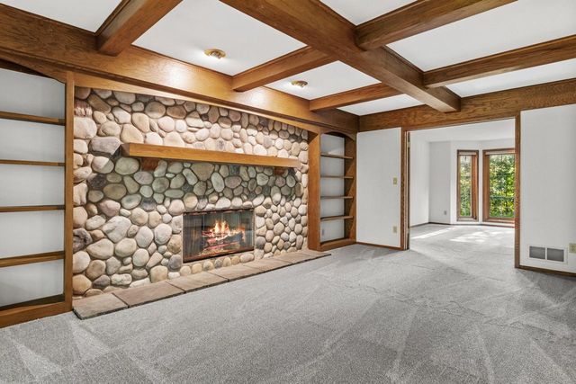 W278N2760 Rocky Point ROAD, Pewaukee, WI 53072