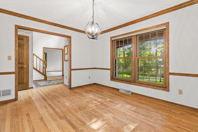 W278N2760 Rocky Point ROAD, Pewaukee, WI 53072