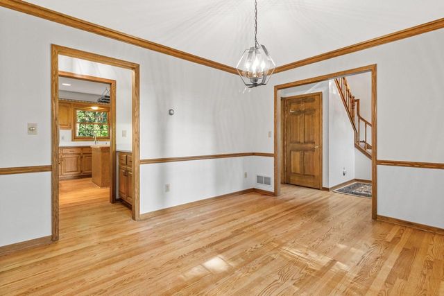 W278N2760 Rocky Point ROAD, Pewaukee, WI 53072
