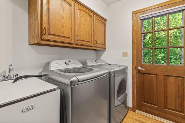 W278N2760 Rocky Point ROAD, Pewaukee, WI 53072
