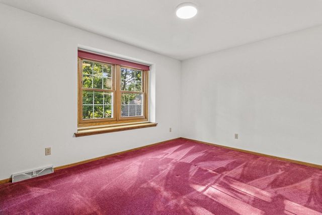 W278N2760 Rocky Point ROAD, Pewaukee, WI 53072