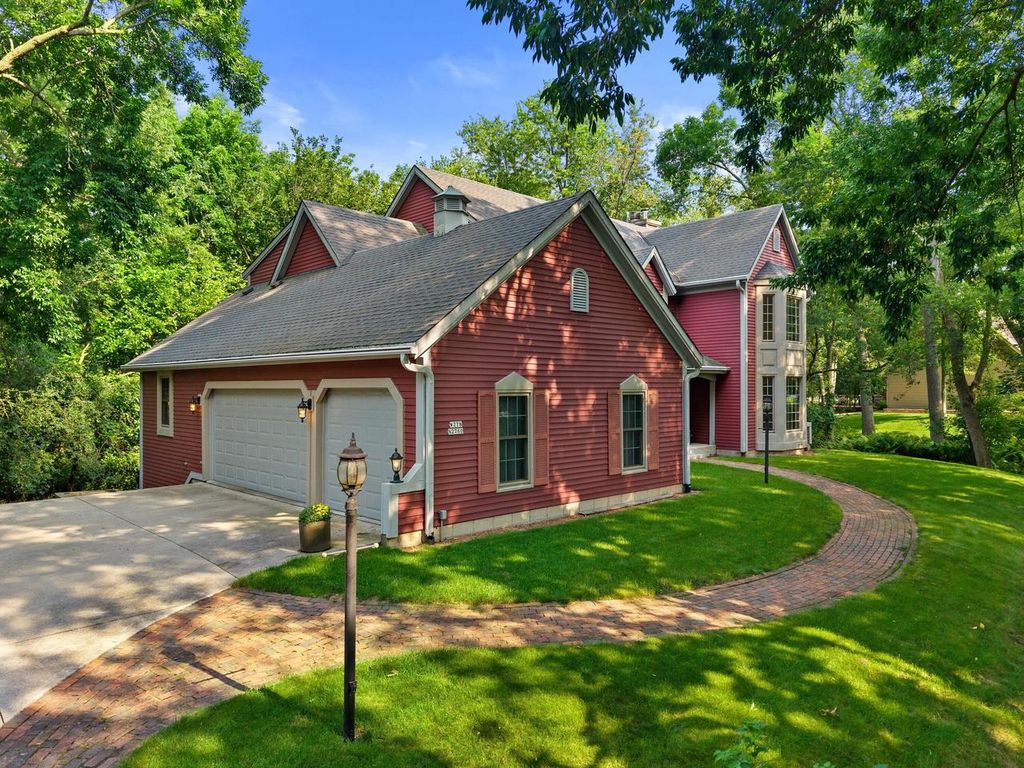 W278N2760 Rocky Point ROAD, Pewaukee, WI 53072