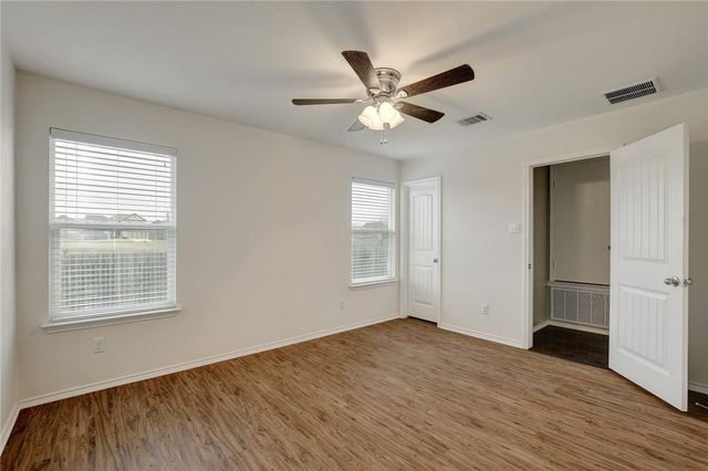 261 New Bridge DR, Kyle, TX 78640