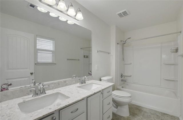 261 New Bridge DR, Kyle, TX 78640