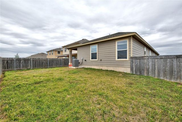 261 New Bridge DR, Kyle, TX 78640