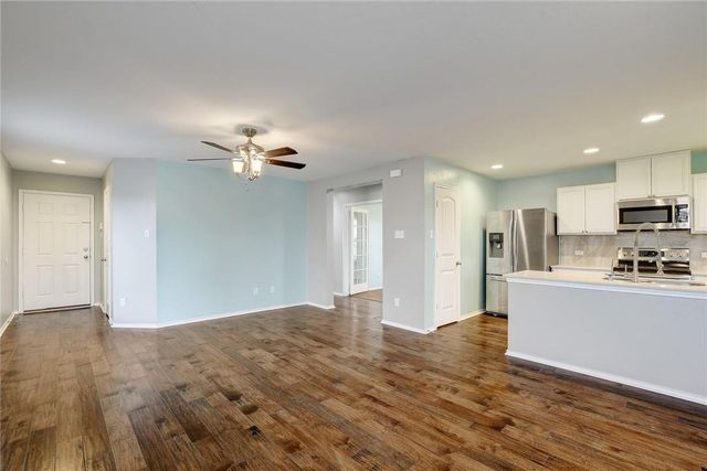 261 New Bridge DR, Kyle, TX 78640