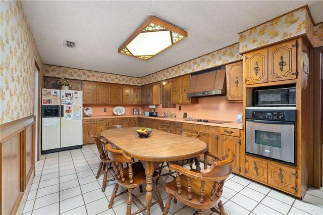 89 Dr Mario E Ramirez Avenue, Roma, TX 78584