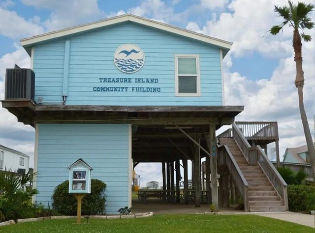 13226 Buccaneer Parkway, Freeport, TX 77541