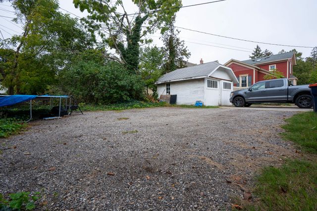 322 College Avenue, Holland, MI 49423