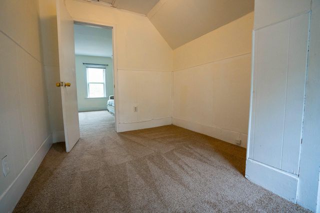 322 College Avenue, Holland, MI 49423