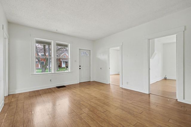 322 College Avenue, Holland, MI 49423