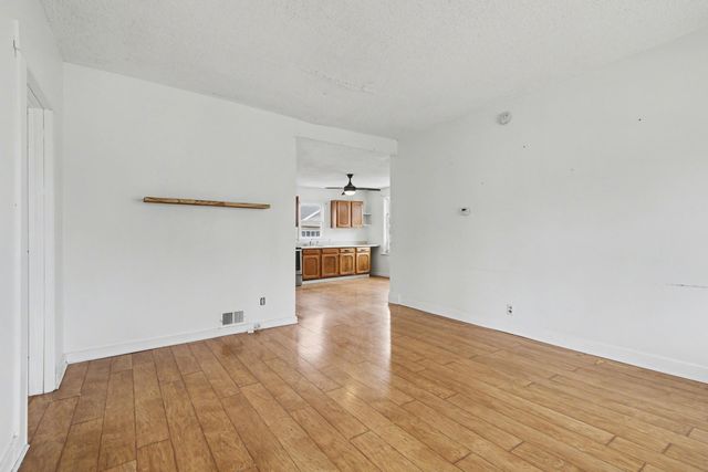 322 College Avenue, Holland, MI 49423