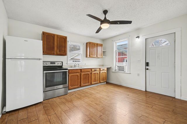 322 College Avenue, Holland, MI 49423