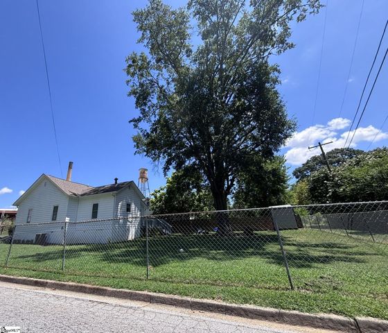 7 Haynes Street, Greer, SC 29650
