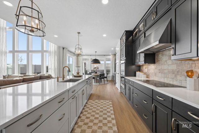 585 E Distributor, Boise, ID 83716