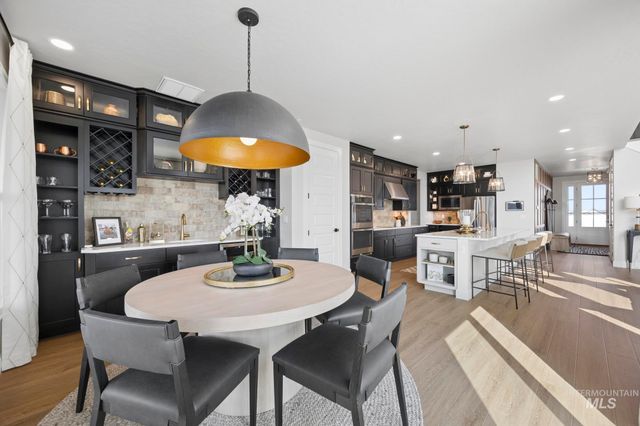 585 E Distributor, Boise, ID 83716