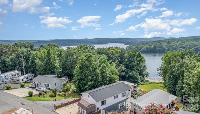 132 Eagle Drive B16, New London, NC 28127