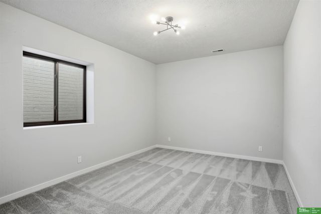 6523 S 214th Street, Elkhorn, NE 68022