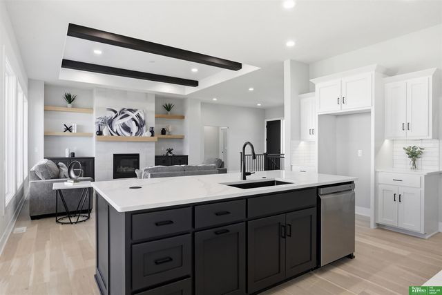 6523 S 214th Street, Elkhorn, NE 68022