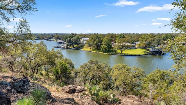 150 Skyline DR, Sunrise Beach, TX 78643