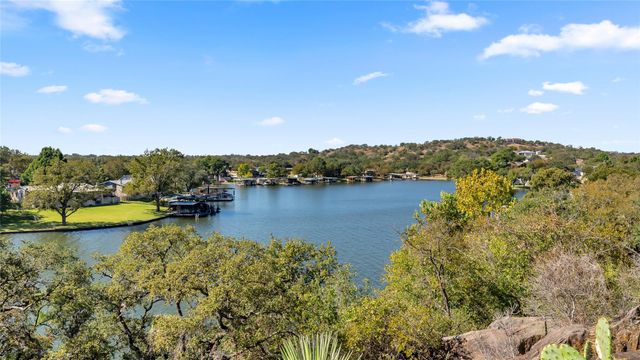 150 Skyline DR, Sunrise Beach, TX 78643