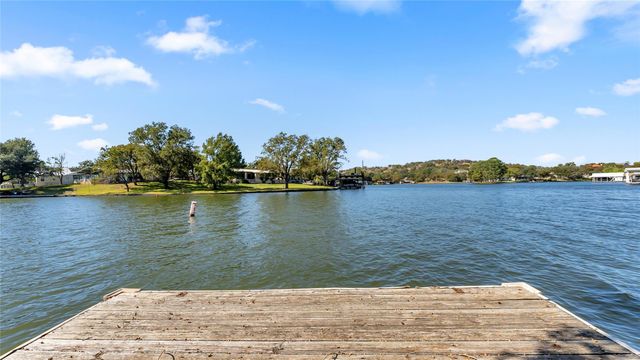 150 Skyline DR, Sunrise Beach, TX 78643