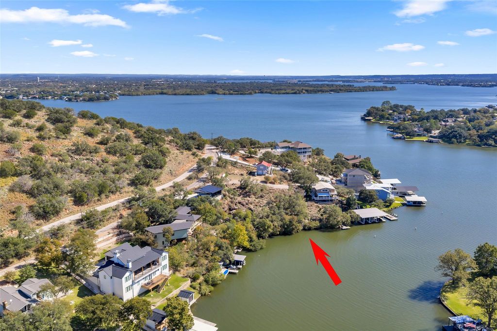 150 Skyline DR, Sunrise Beach, TX 78643