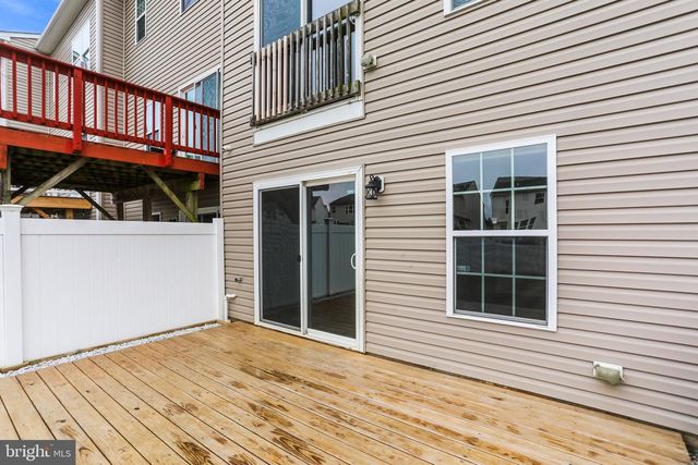 806 BLOSSOM DR, Hanover, PA 17331