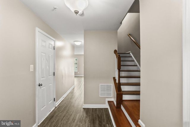 806 BLOSSOM DR, Hanover, PA 17331