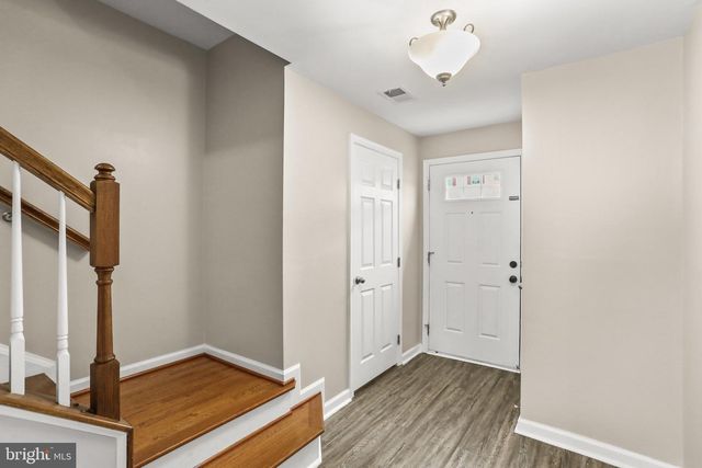 806 BLOSSOM DR, Hanover, PA 17331